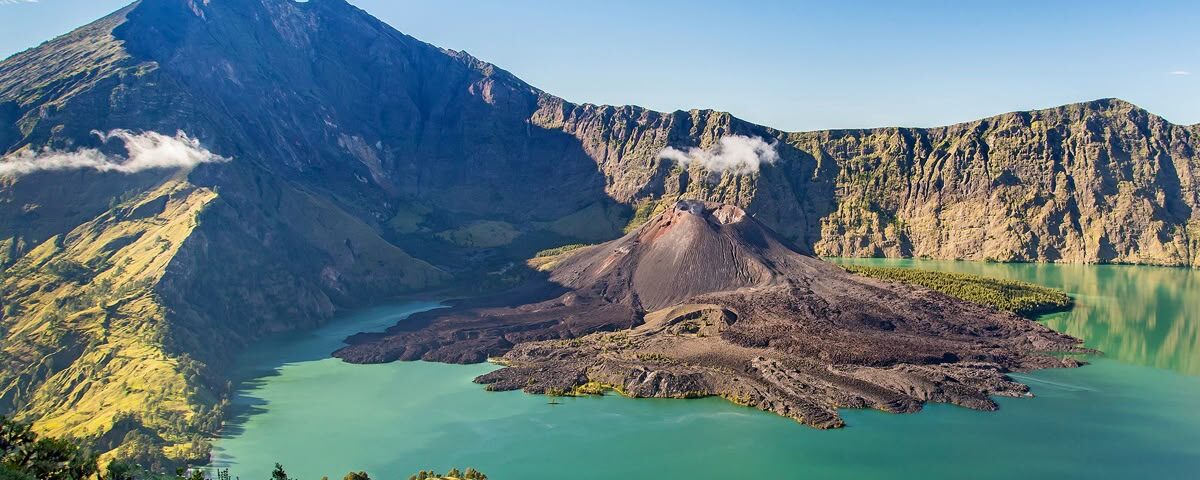 Naik Rinjani Pertama Kali? Ini Panduan Lengkap dari Warga Lokal